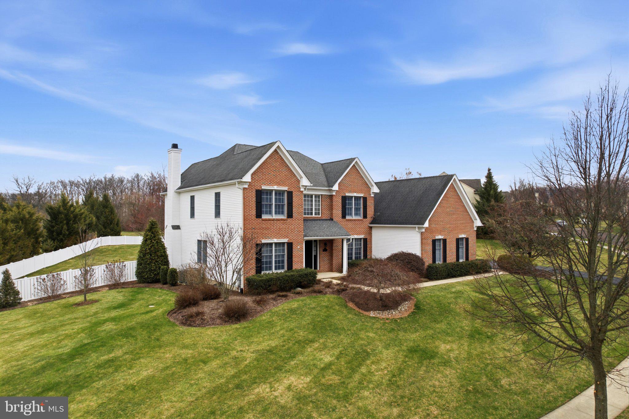 HILLTOWN CHASE - Residential