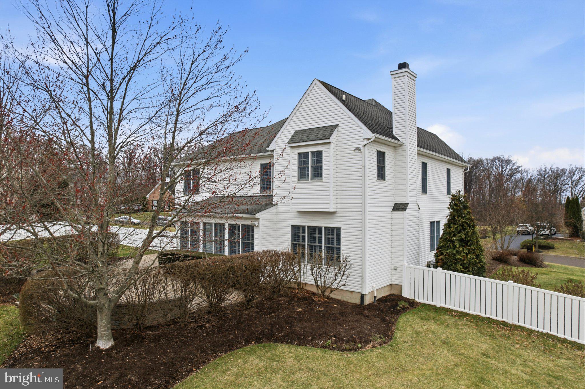 HILLTOWN CHASE - Residential