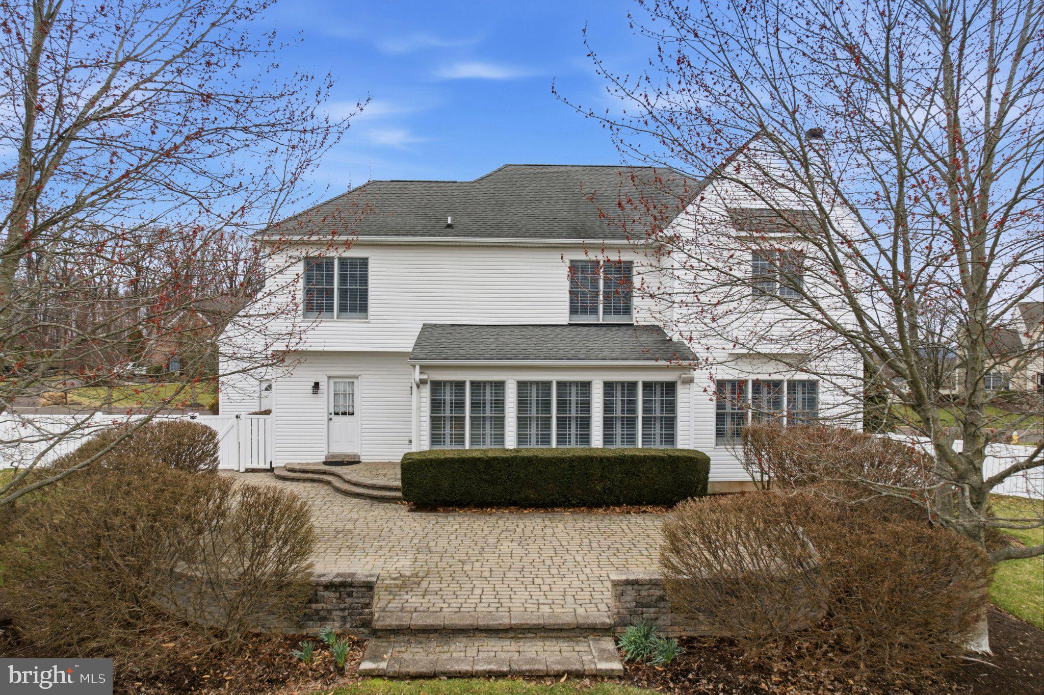 HILLTOWN CHASE - Residential