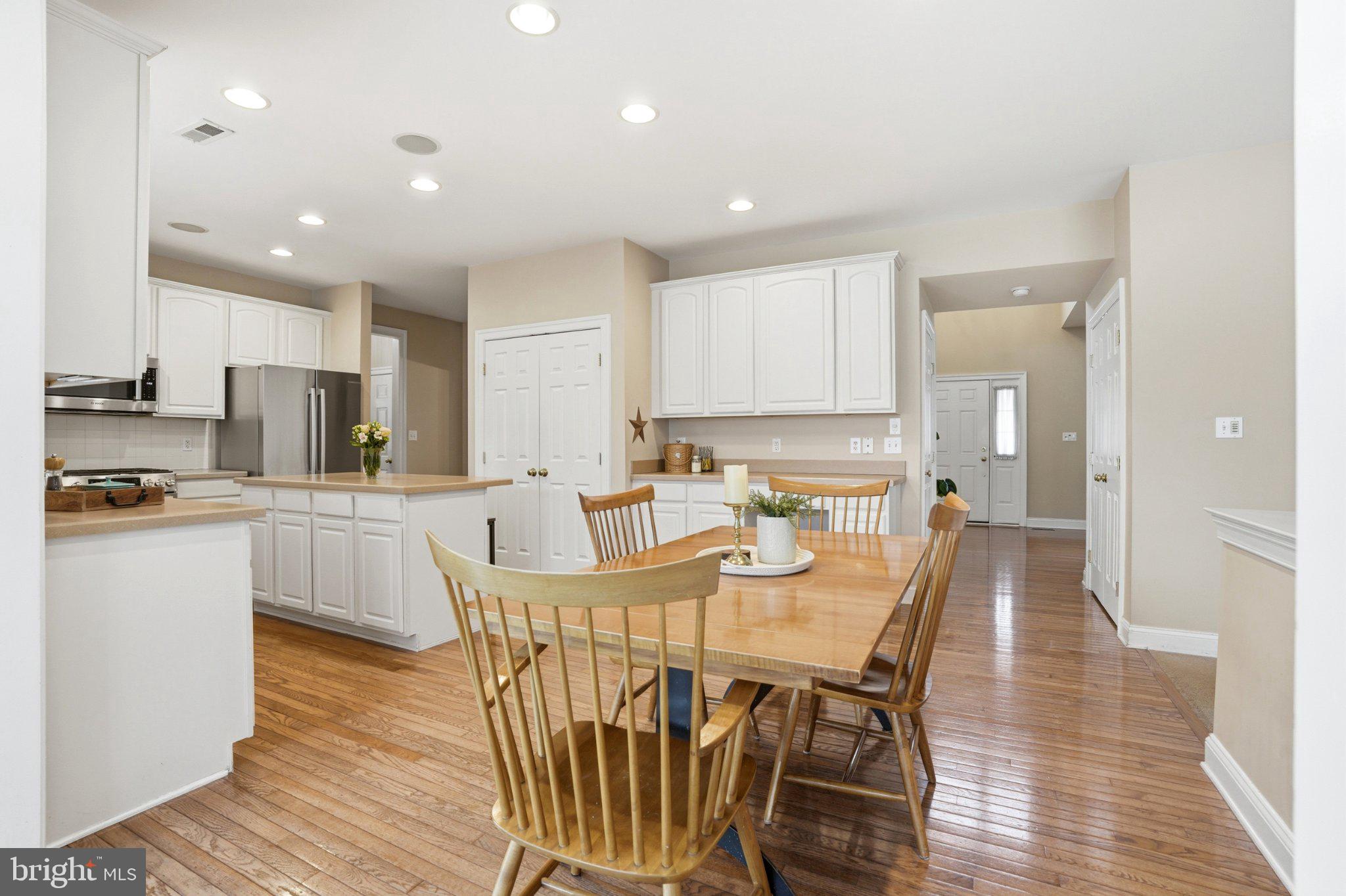 HILLTOWN CHASE - Residential