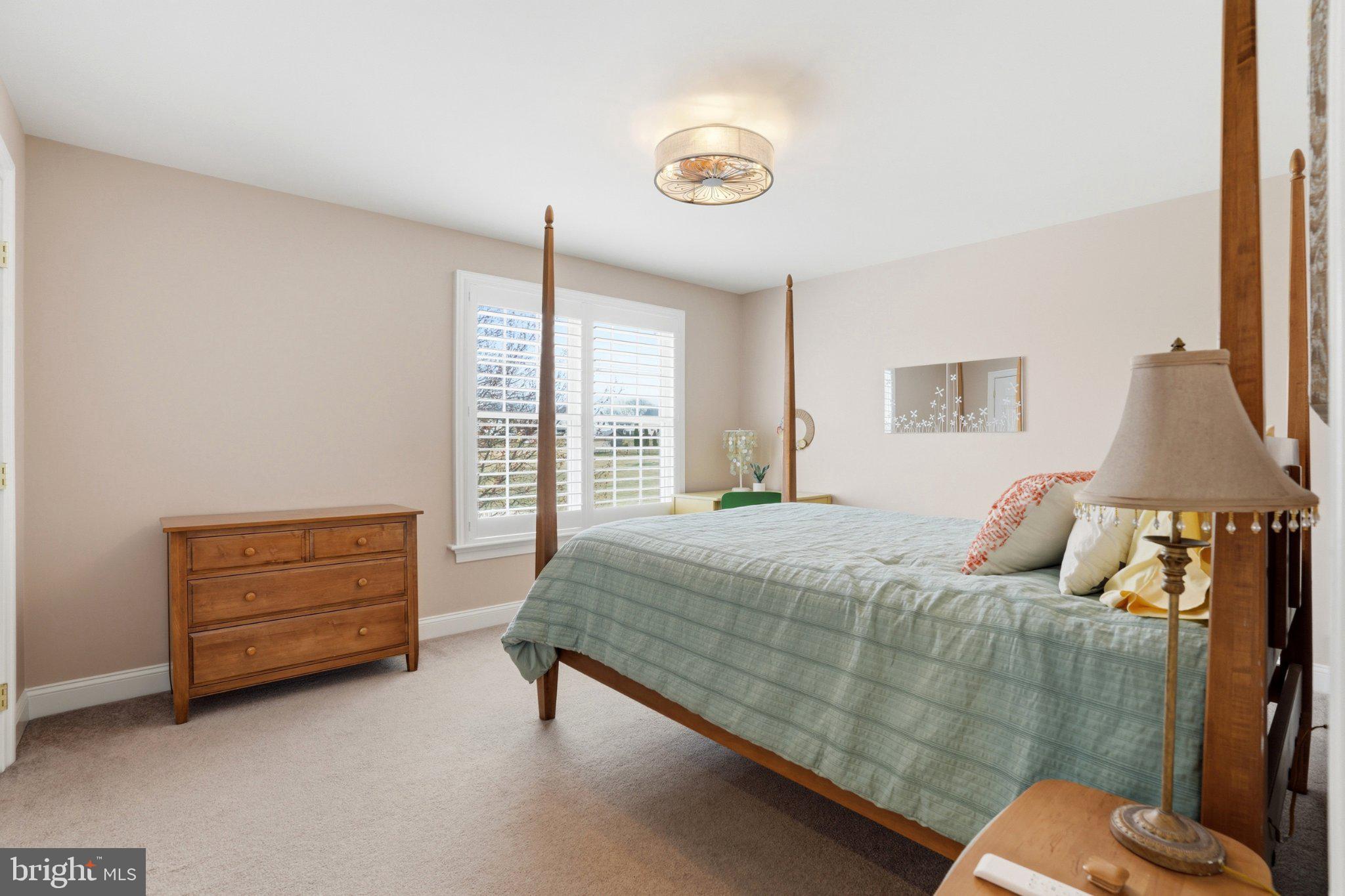 HILLTOWN CHASE - Residential