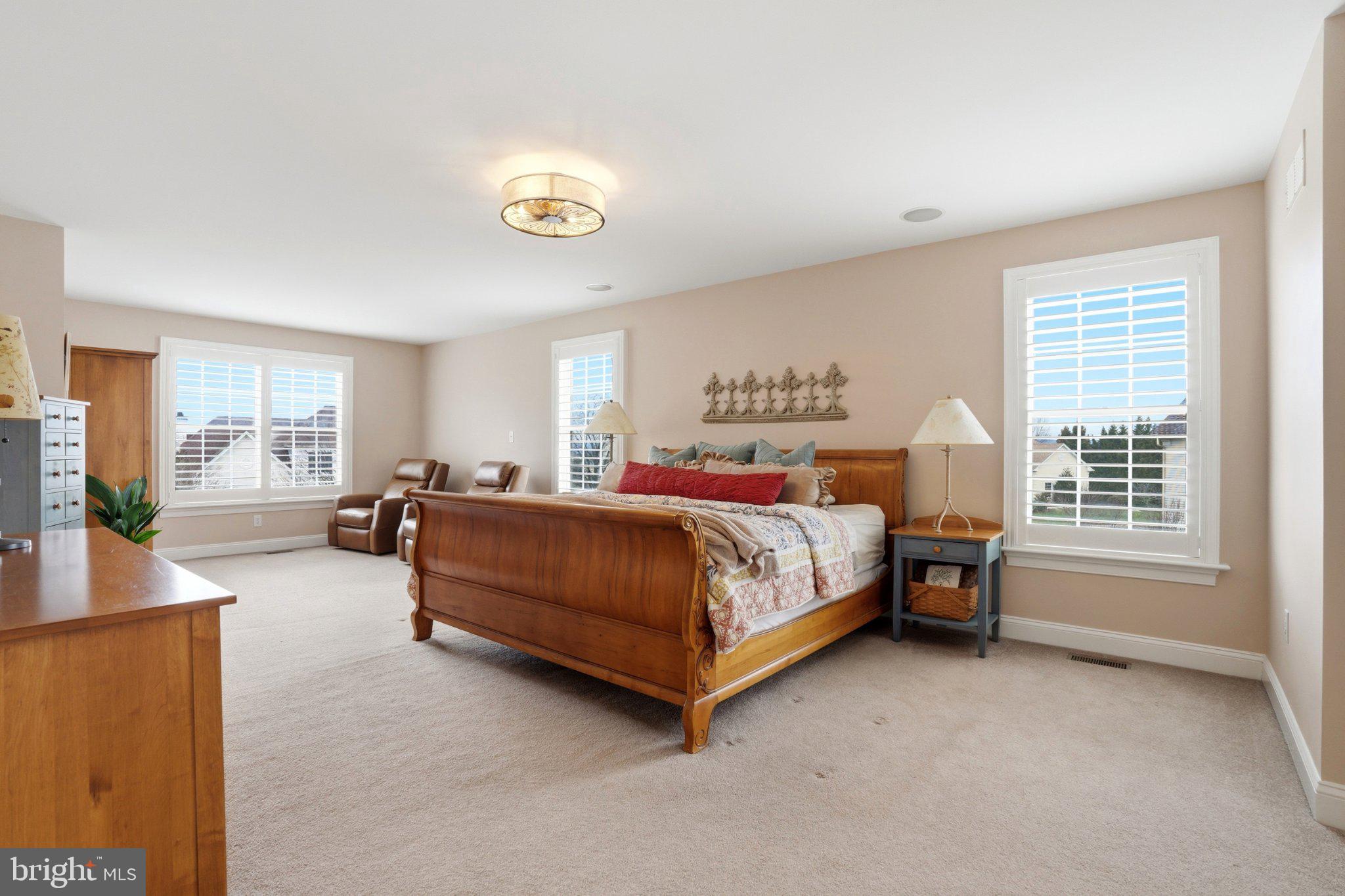 HILLTOWN CHASE - Residential