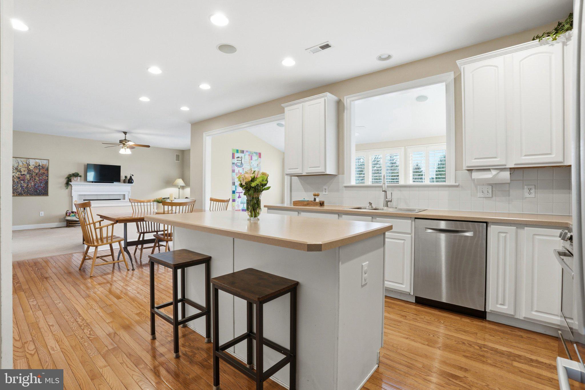 HILLTOWN CHASE - Residential