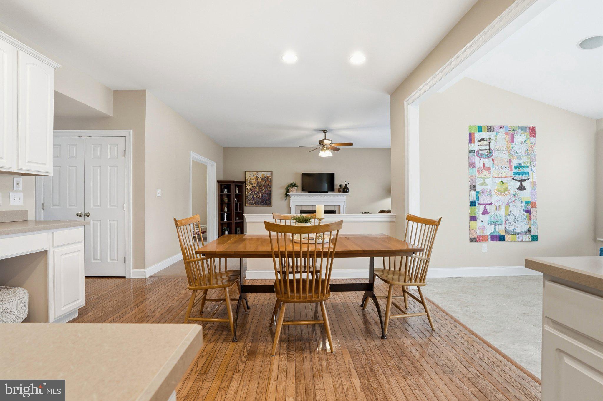 HILLTOWN CHASE - Residential