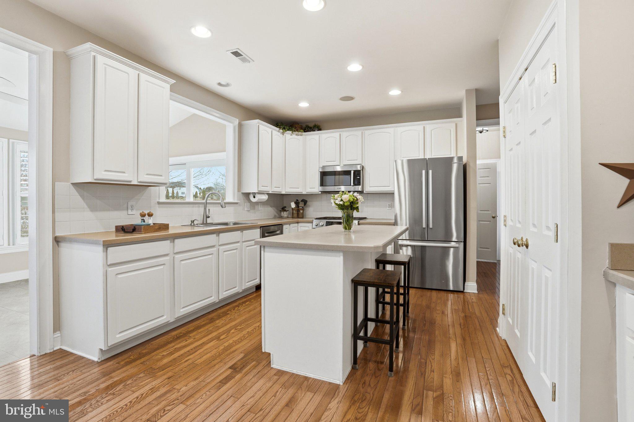 HILLTOWN CHASE - Residential