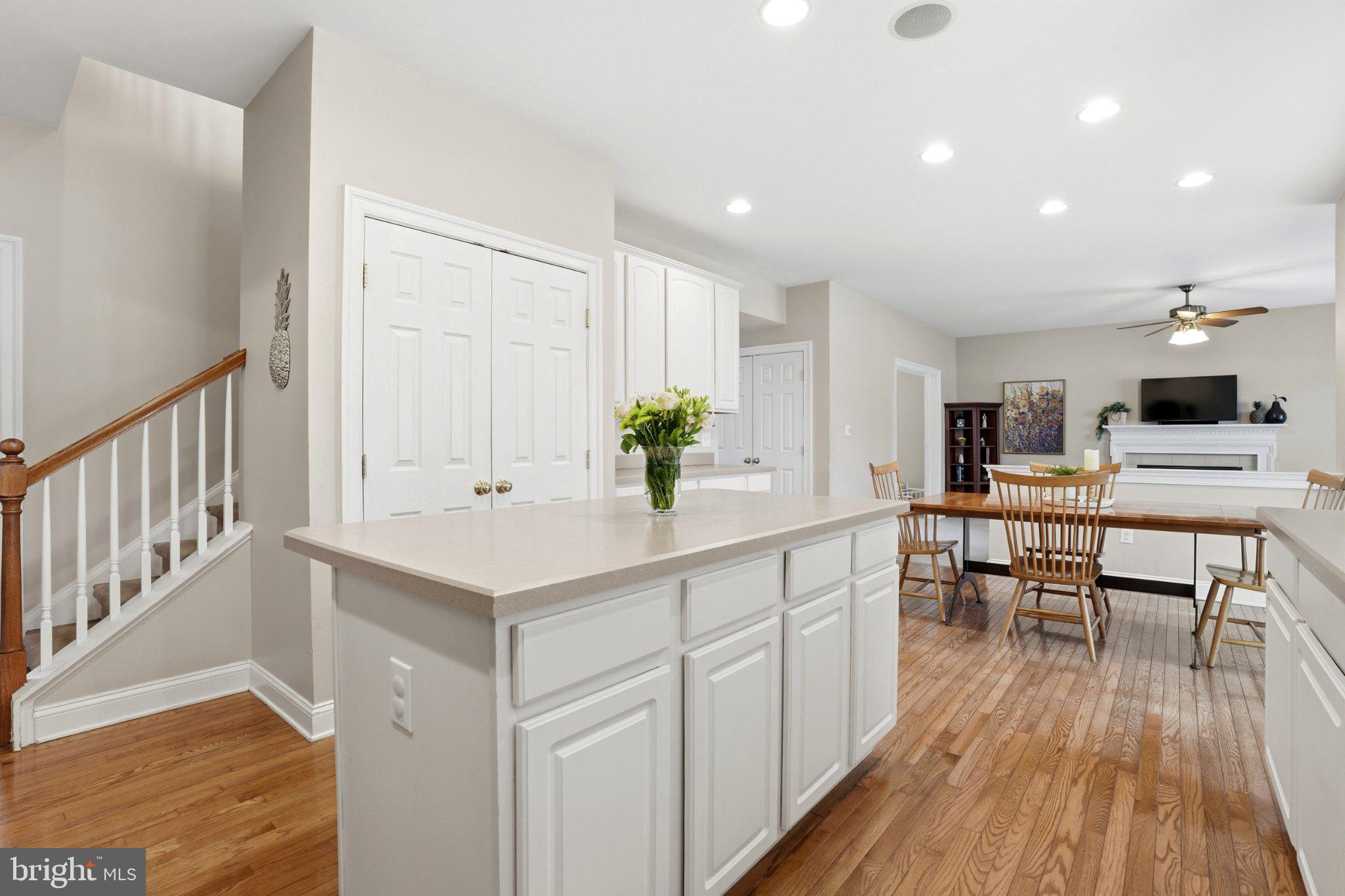 HILLTOWN CHASE - Residential