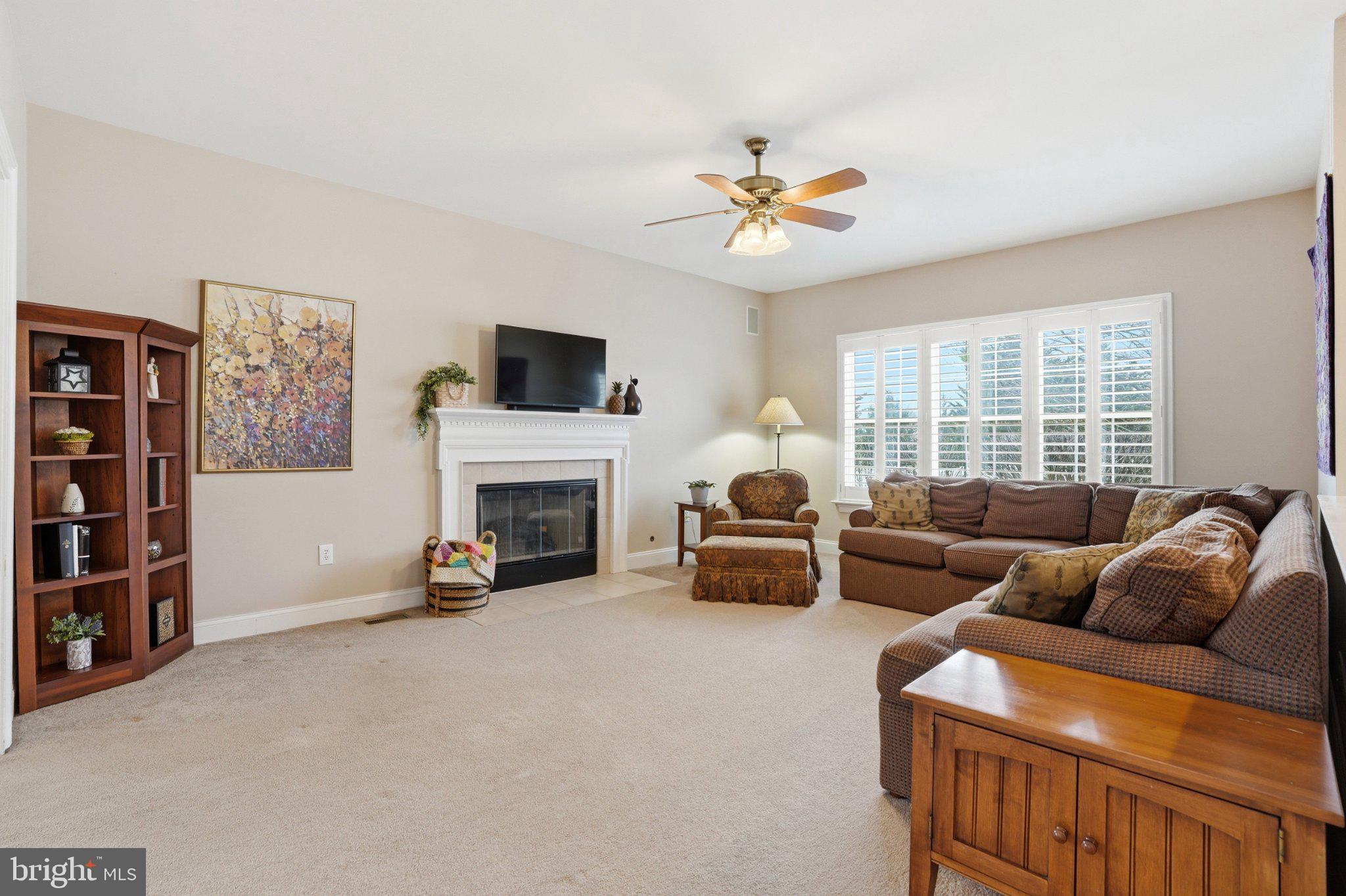 HILLTOWN CHASE - Residential