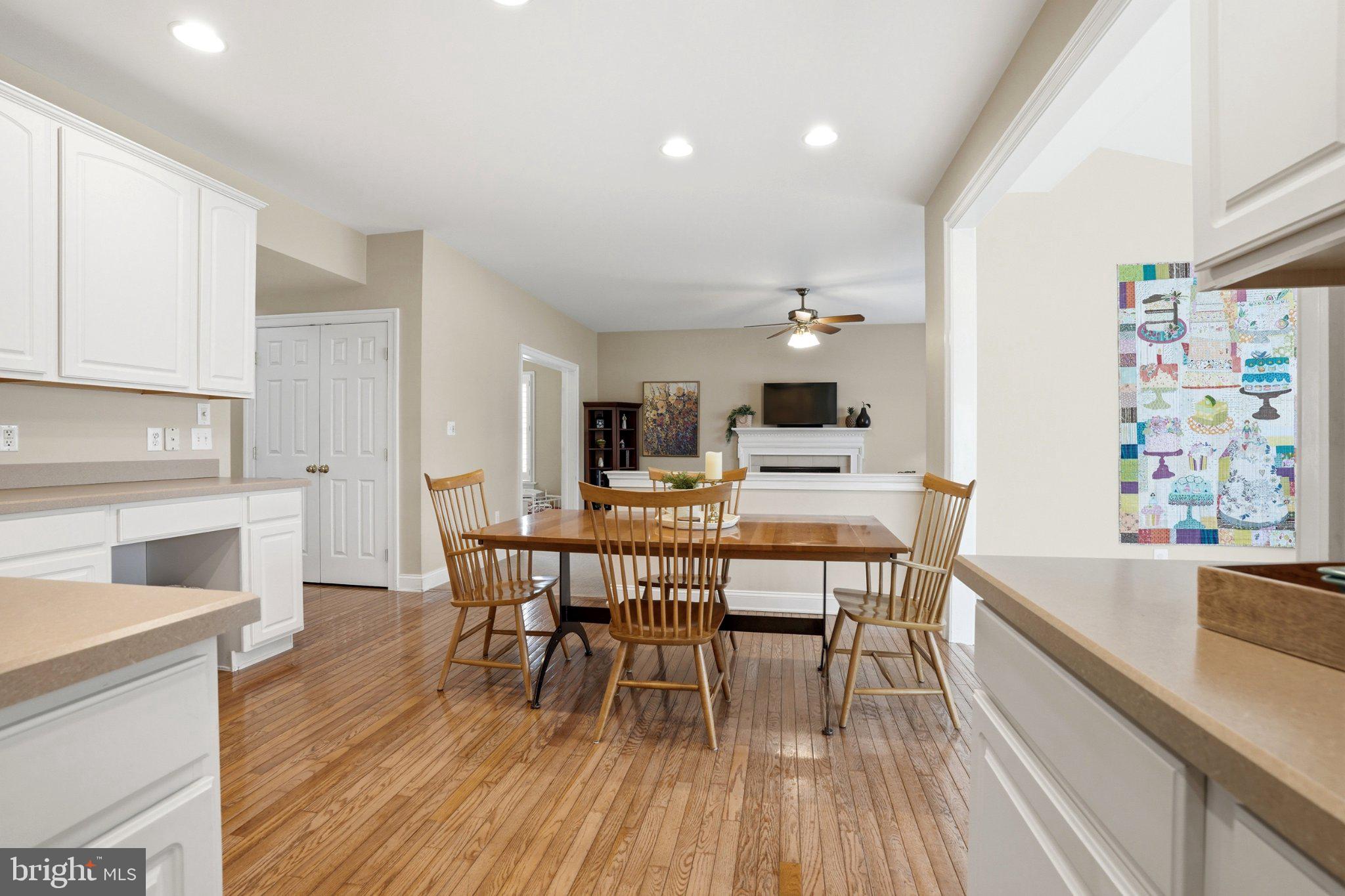 HILLTOWN CHASE - Residential