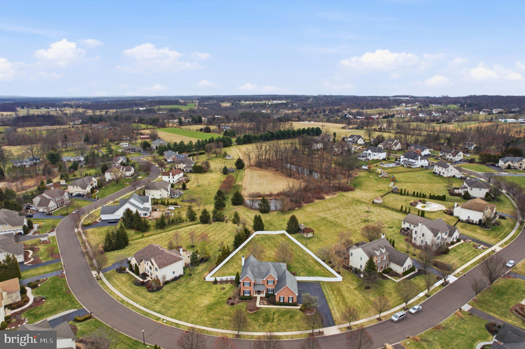 HILLTOWN CHASE - Residential