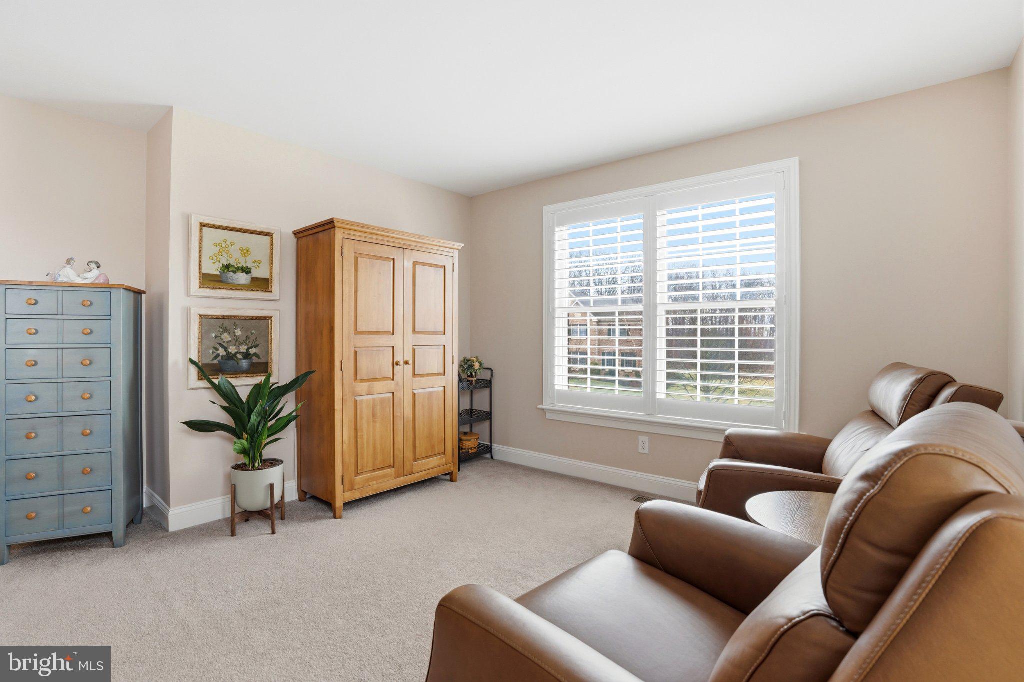 HILLTOWN CHASE - Residential