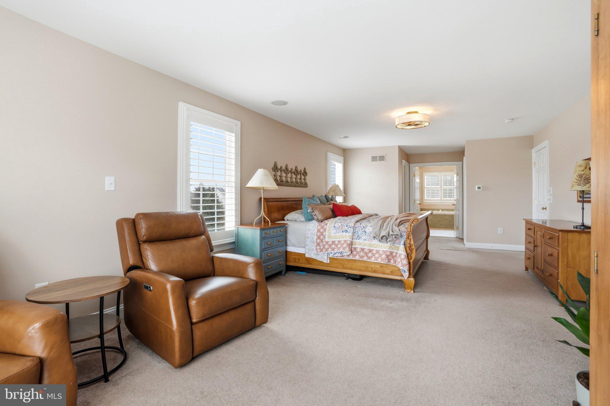 HILLTOWN CHASE - Residential