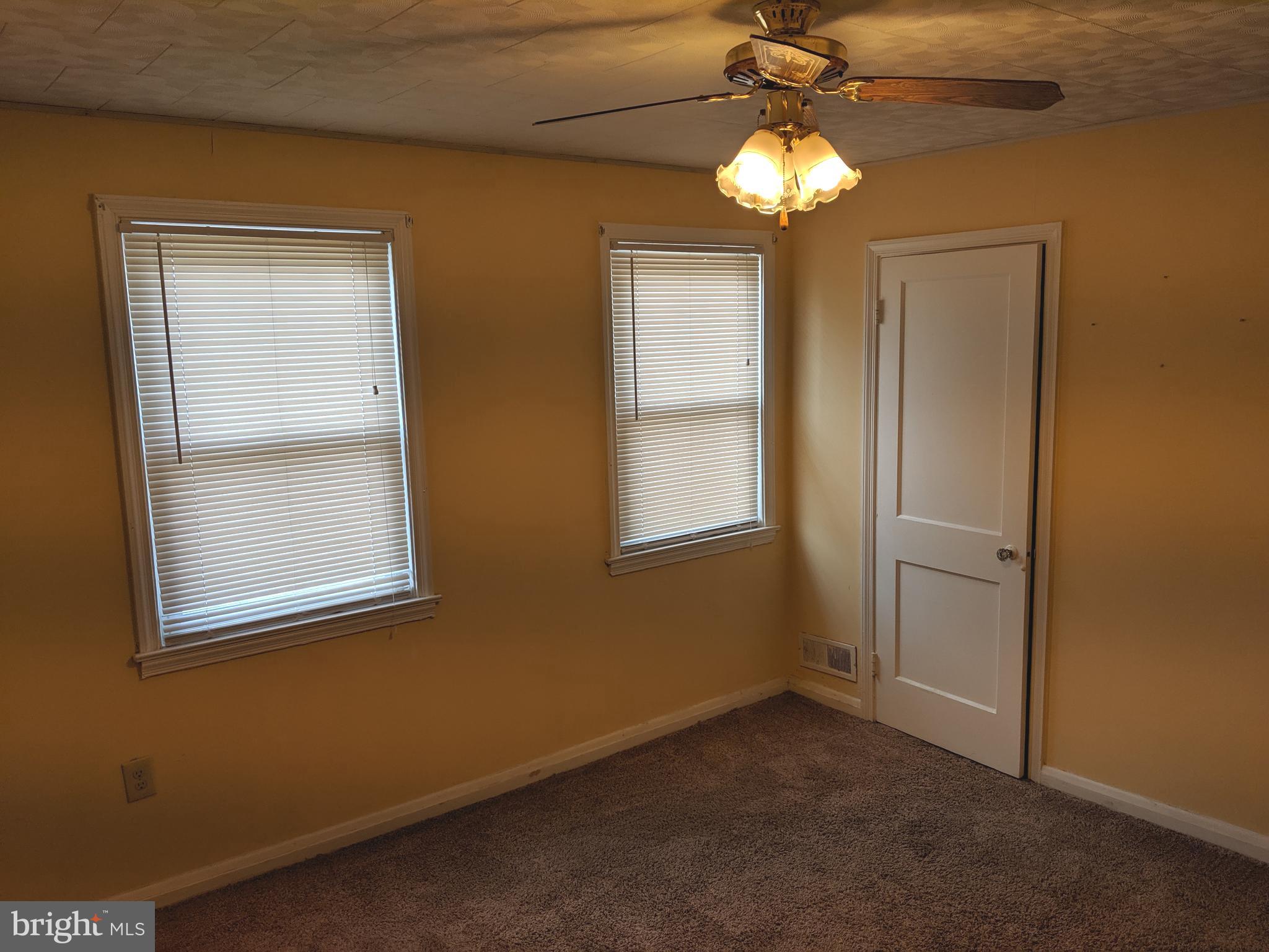 EASTWOOD - Residential