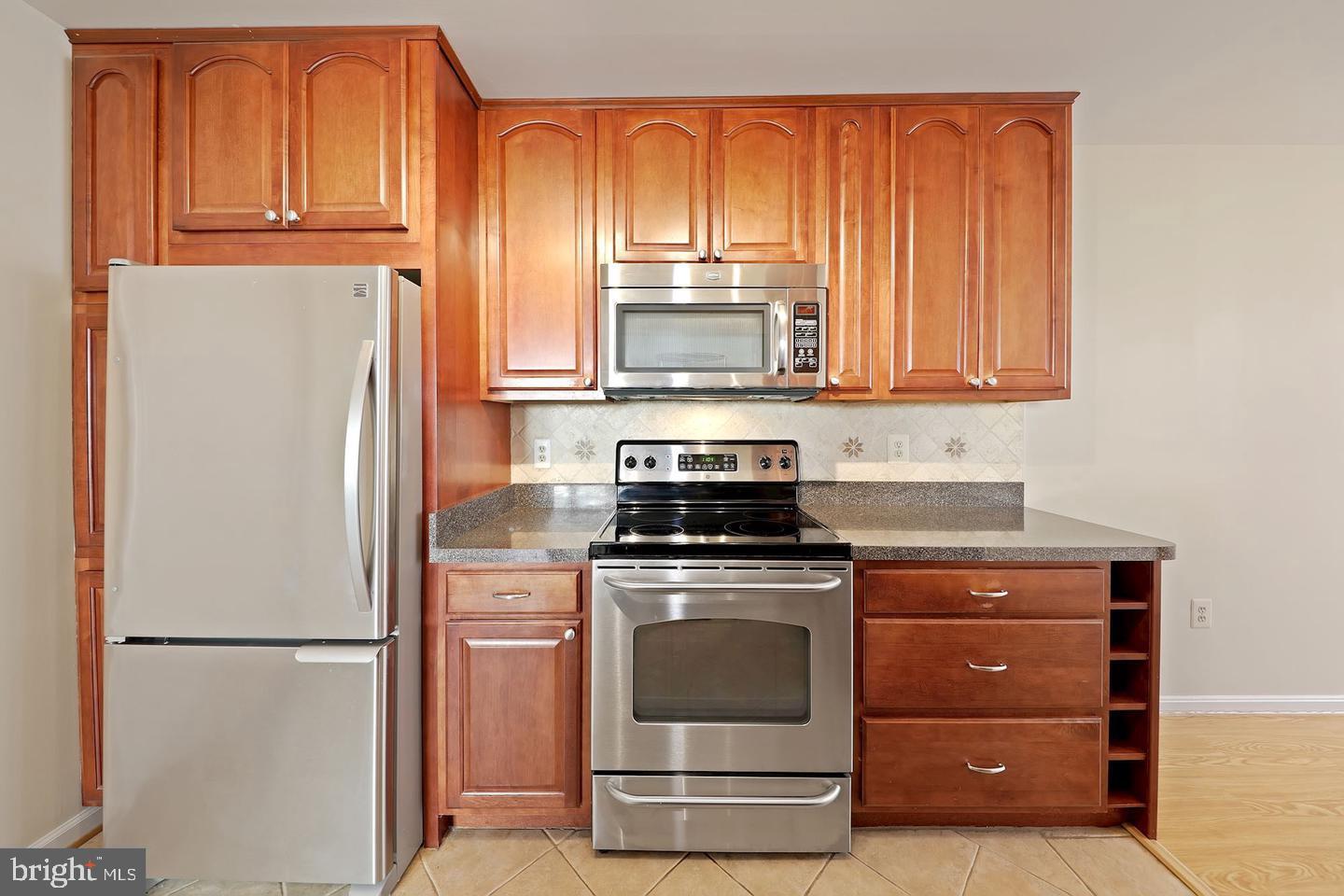 15435 REPRISE TERRACE