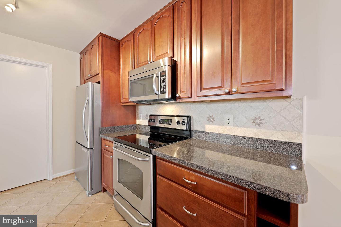 15435 REPRISE TERRACE