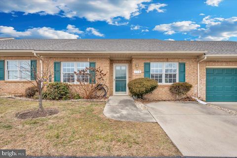 Condo For Sale - 319 Sunbrook Lane #98<br/> HAGERSTOWN, MD 21740