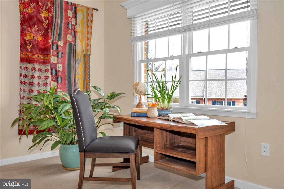 SUMMERLAND MANOR - Residential