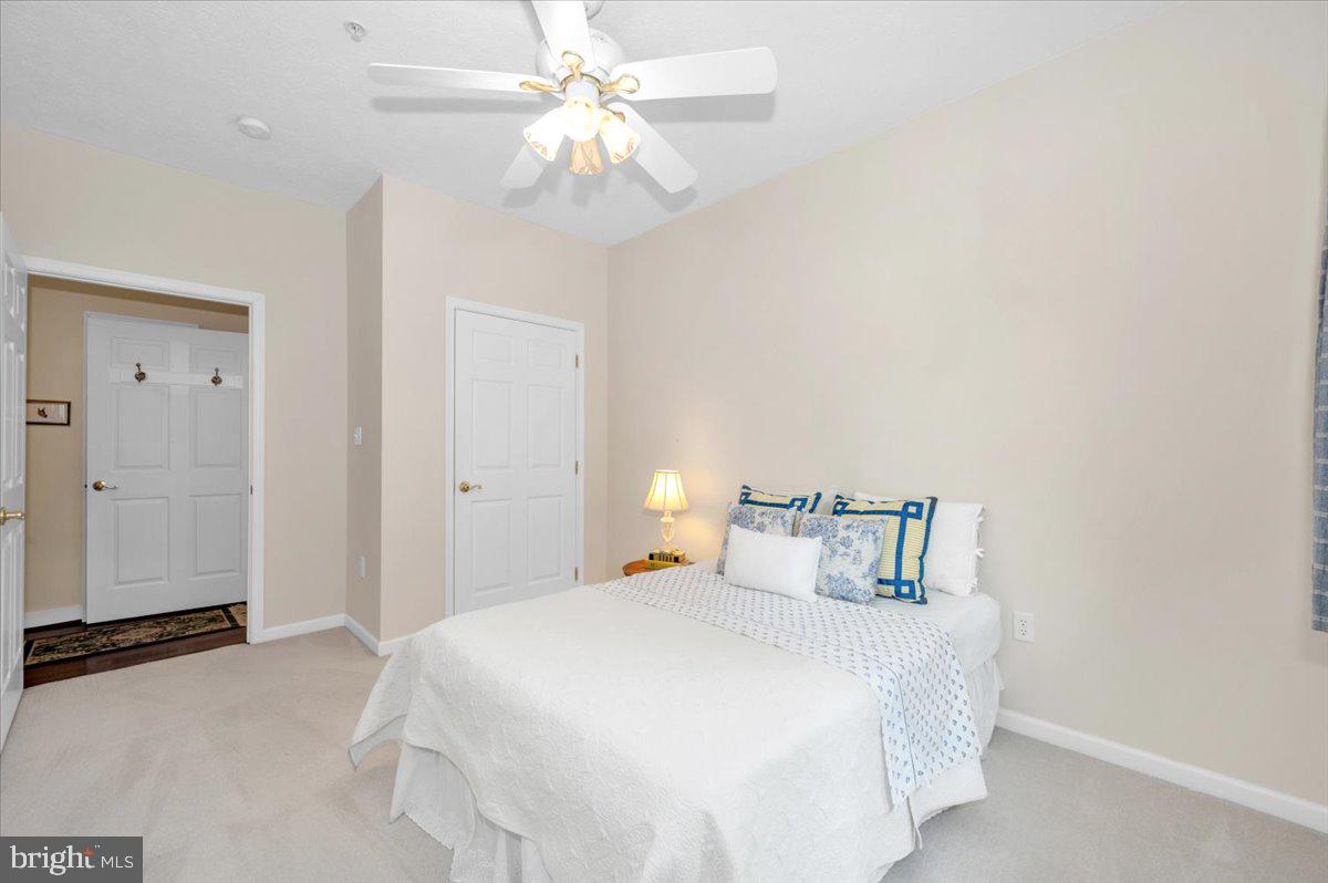 SUMMERLAND MANOR - Residential