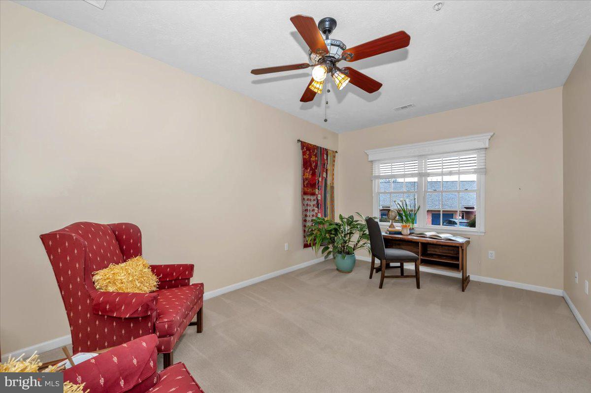 SUMMERLAND MANOR - Residential