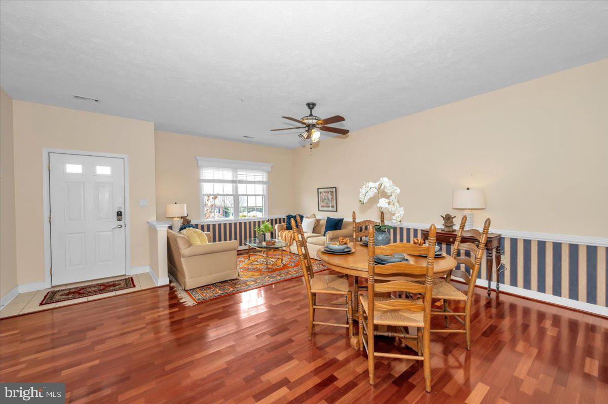 SUMMERLAND MANOR - Residential