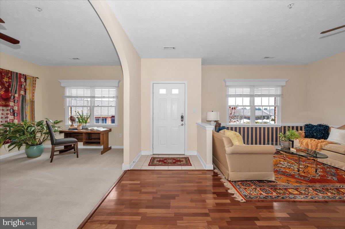 SUMMERLAND MANOR - Residential