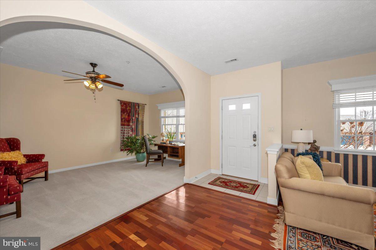 SUMMERLAND MANOR - Residential