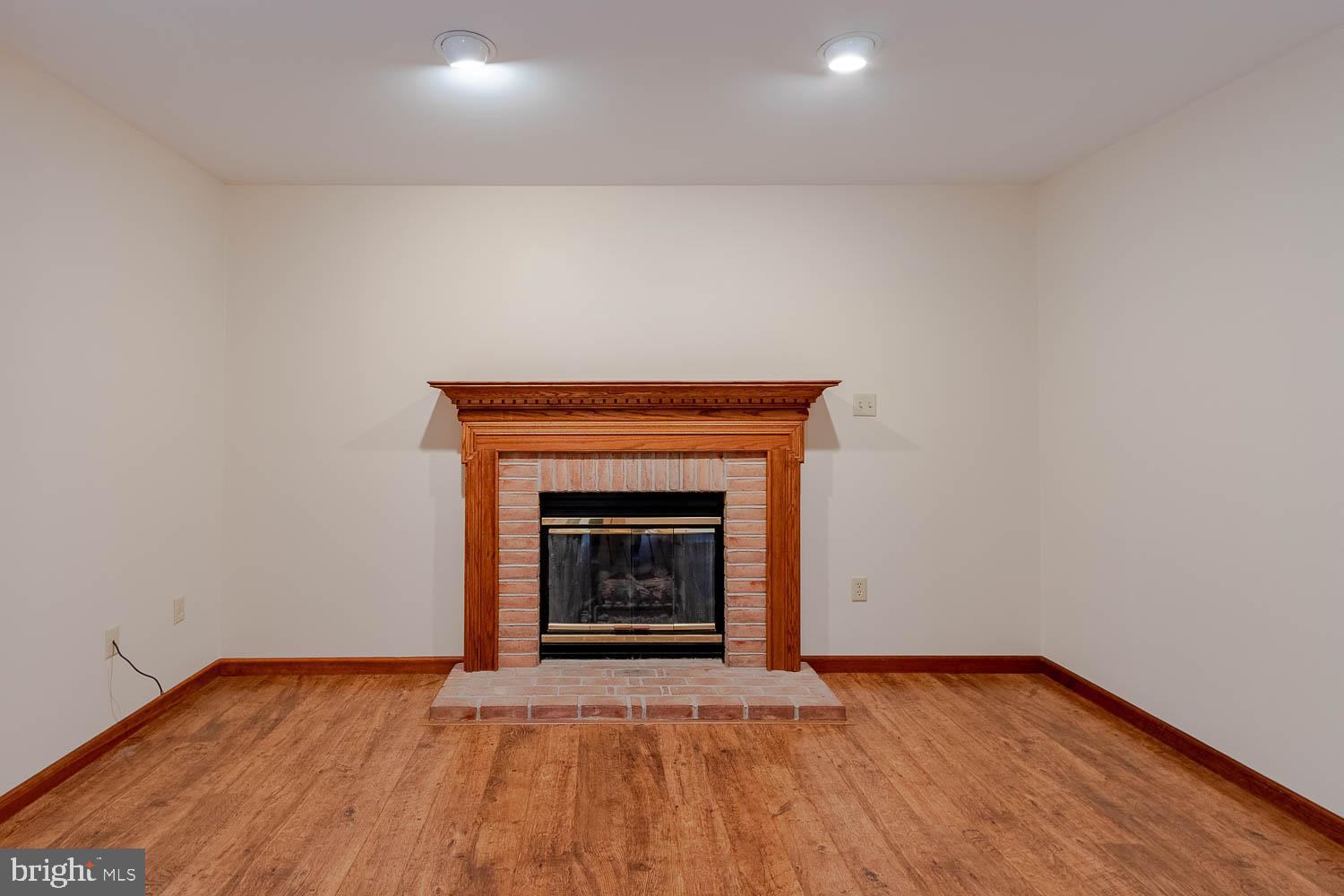 OAK GROVE - Residential