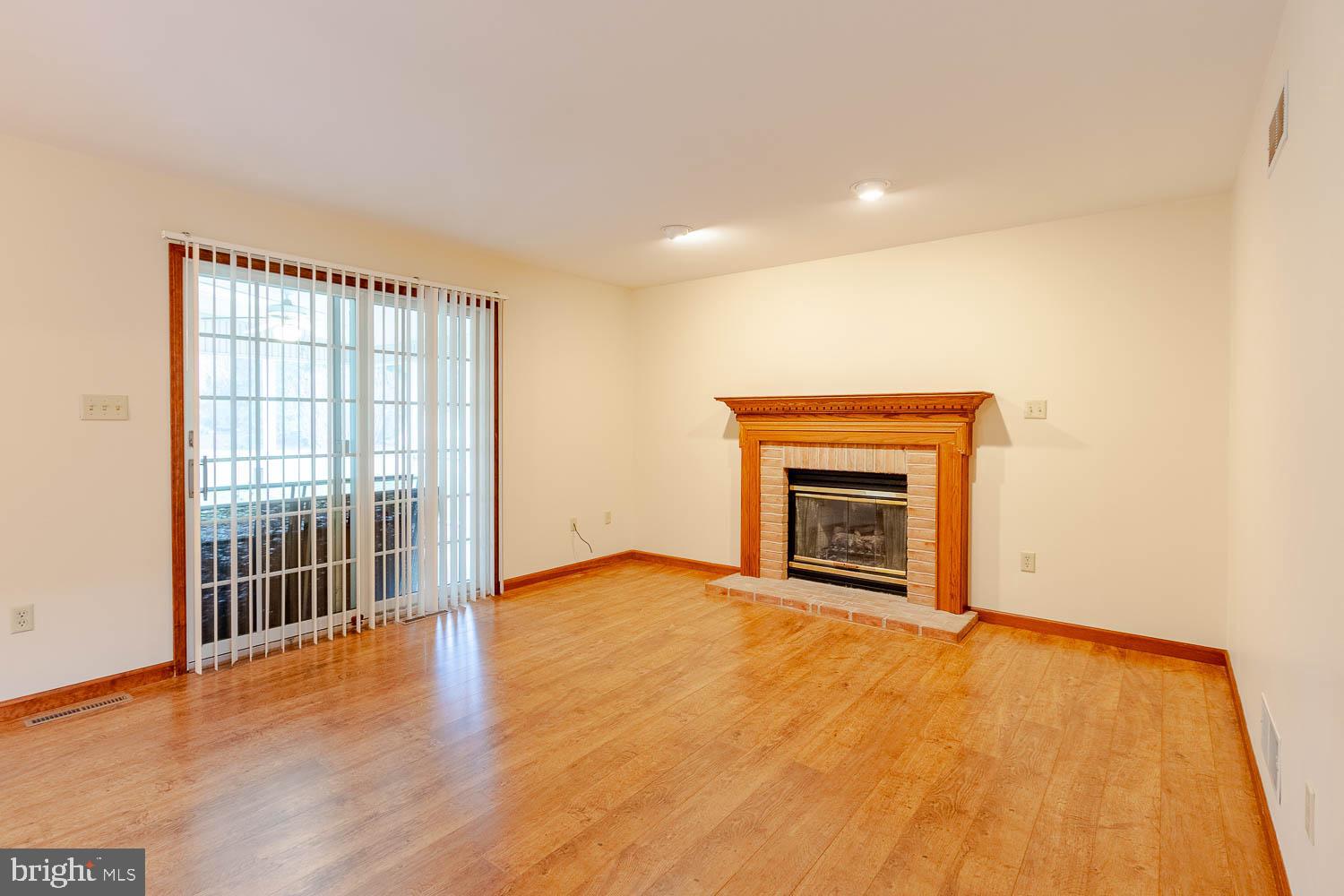 OAK GROVE - Residential