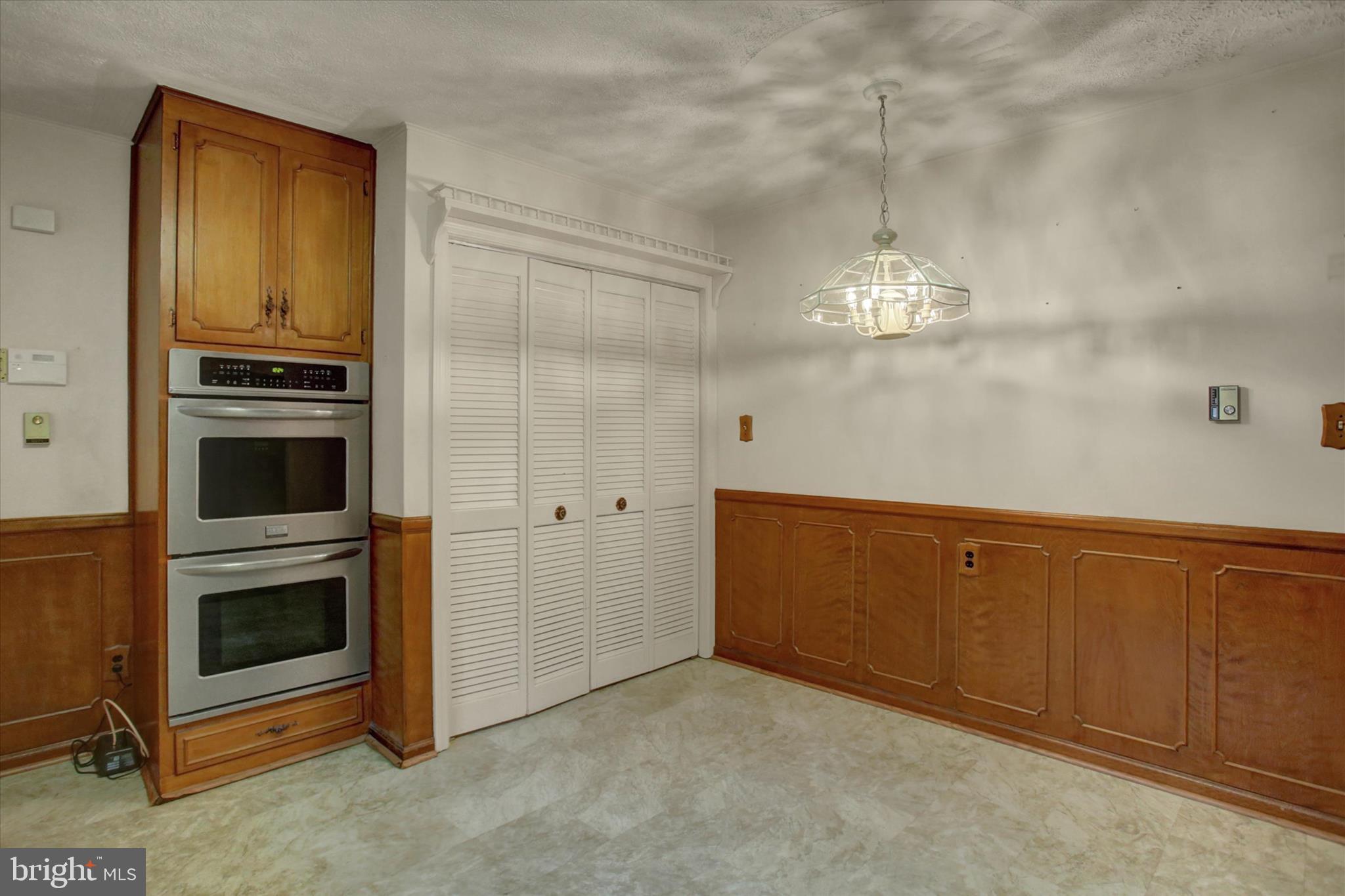 SOUTH GUILFORD HILLS - Residential