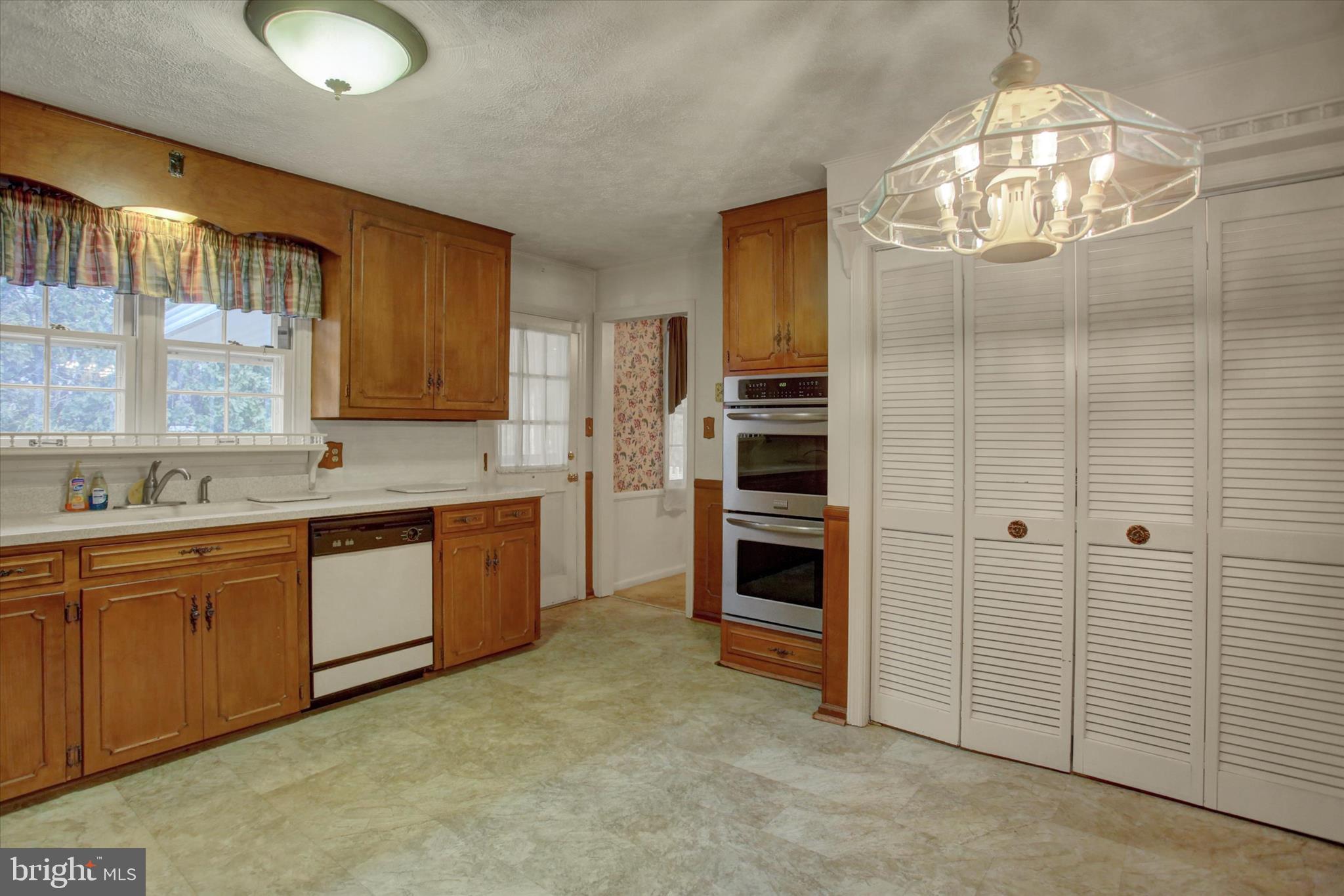 SOUTH GUILFORD HILLS - Residential