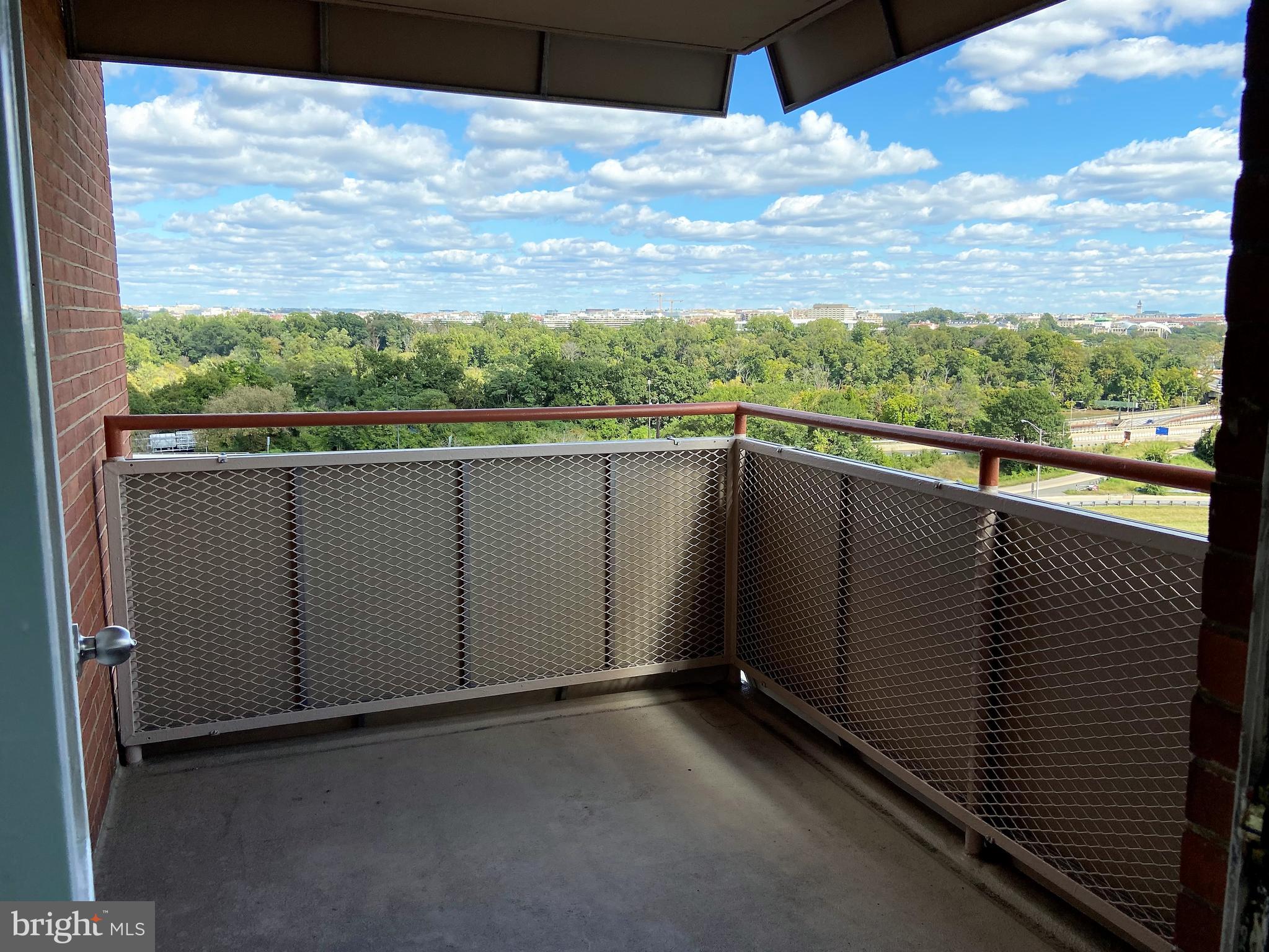 1011 ARLINGTON BOULEVARD 730