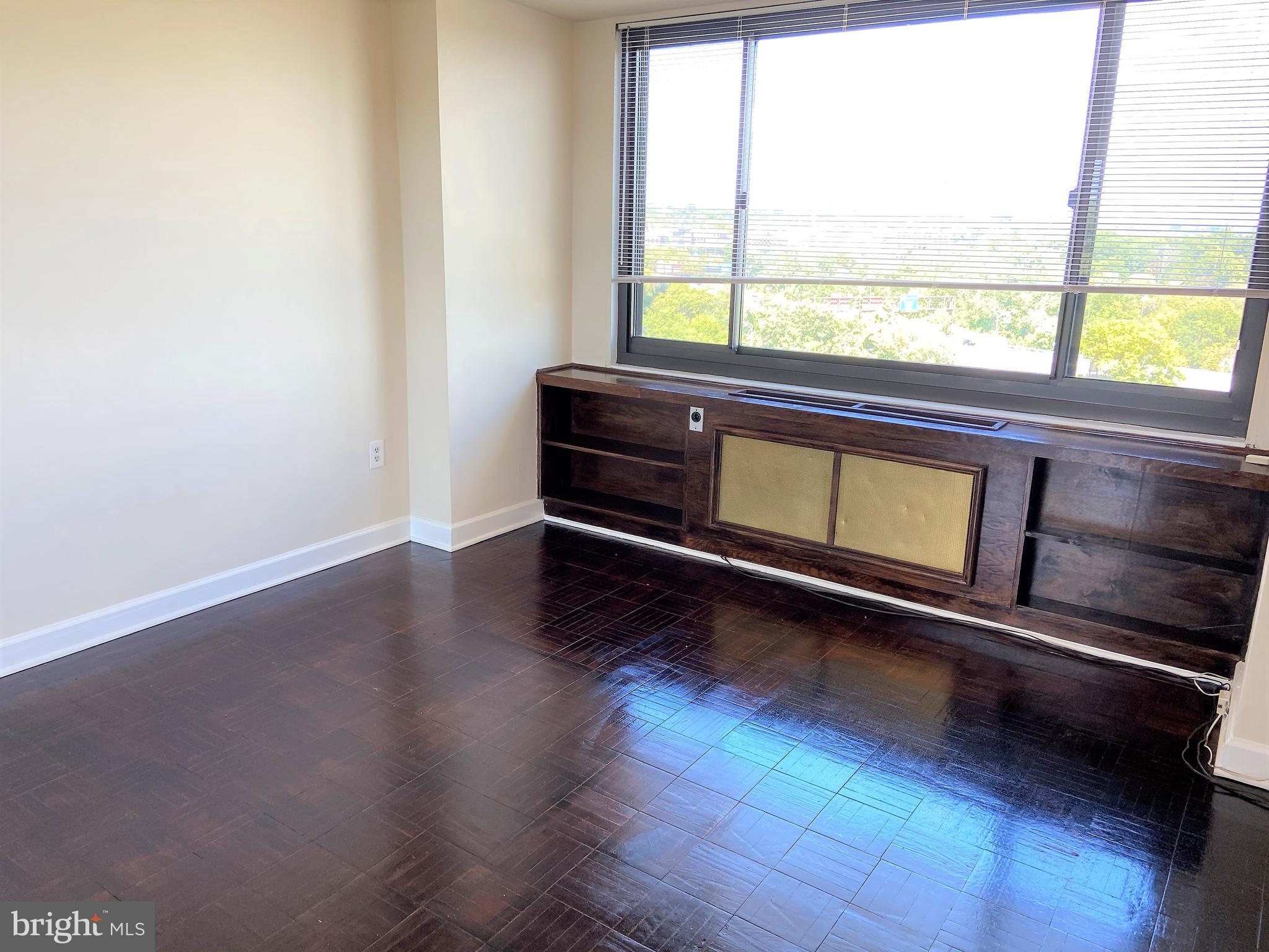 RIVER PLACE SOUTH - Residential Lease