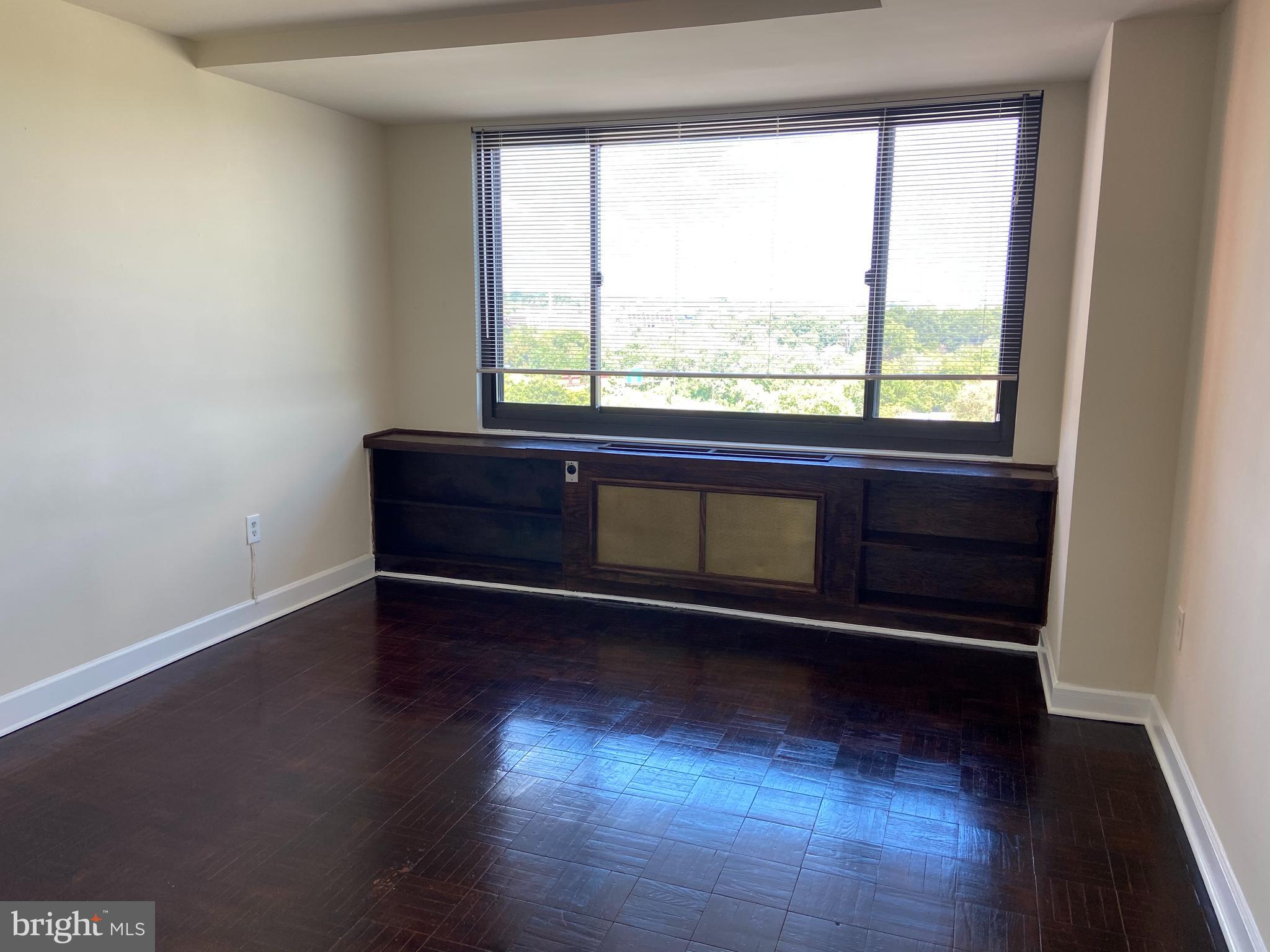 RIVER PLACE SOUTH - Residential Lease