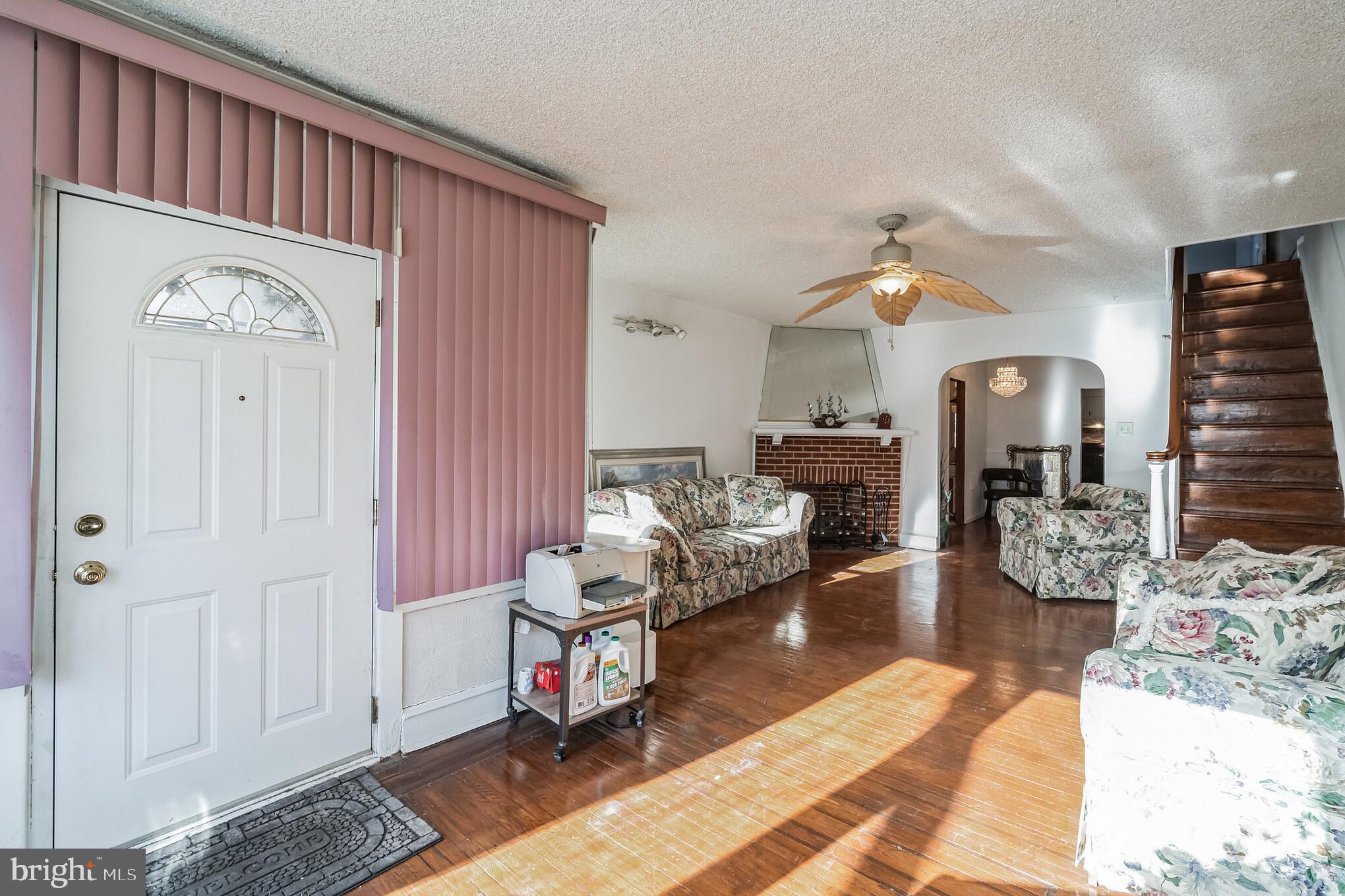 OXFORD CIRCLE - Residential