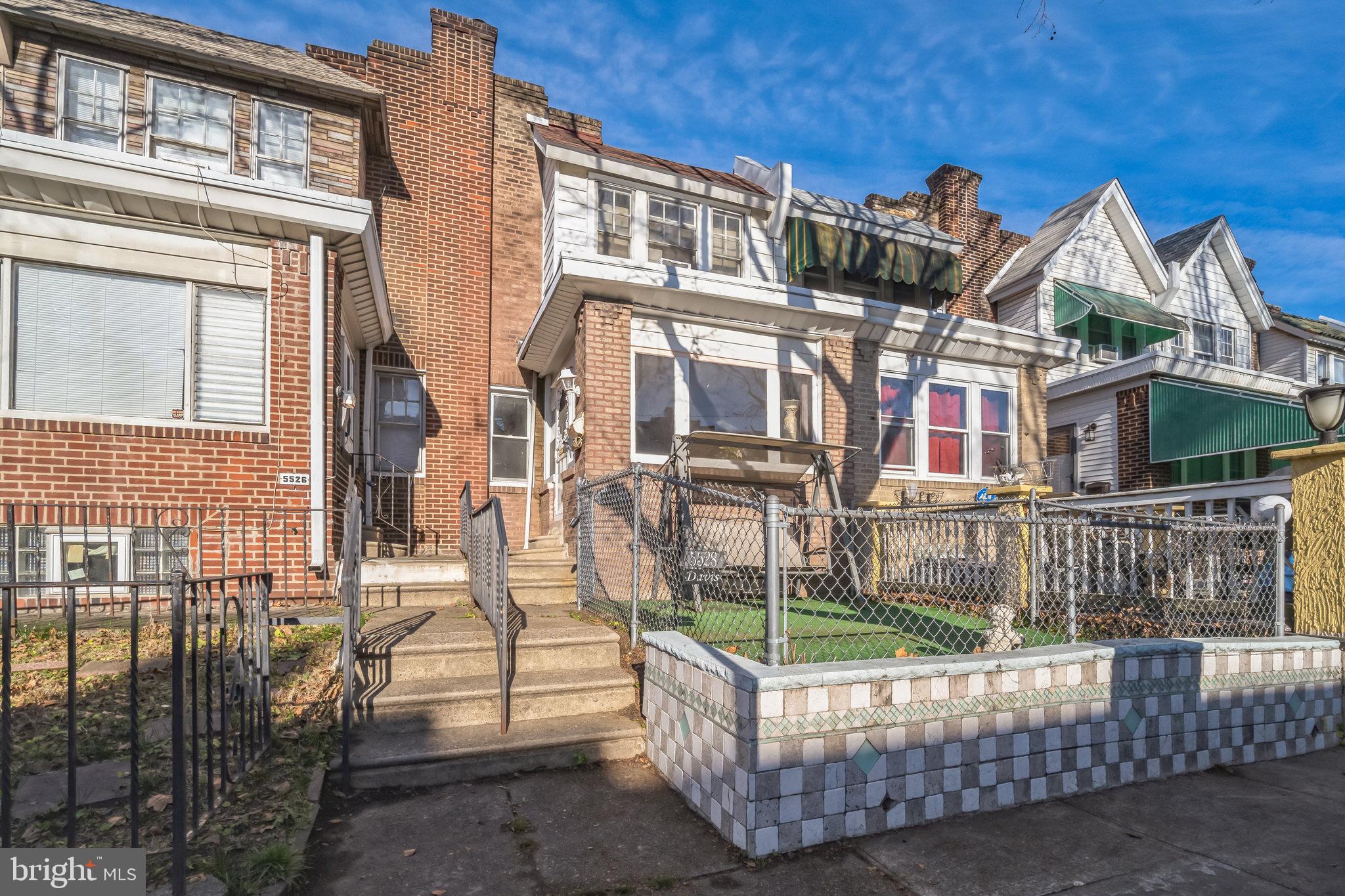 OXFORD CIRCLE - Residential