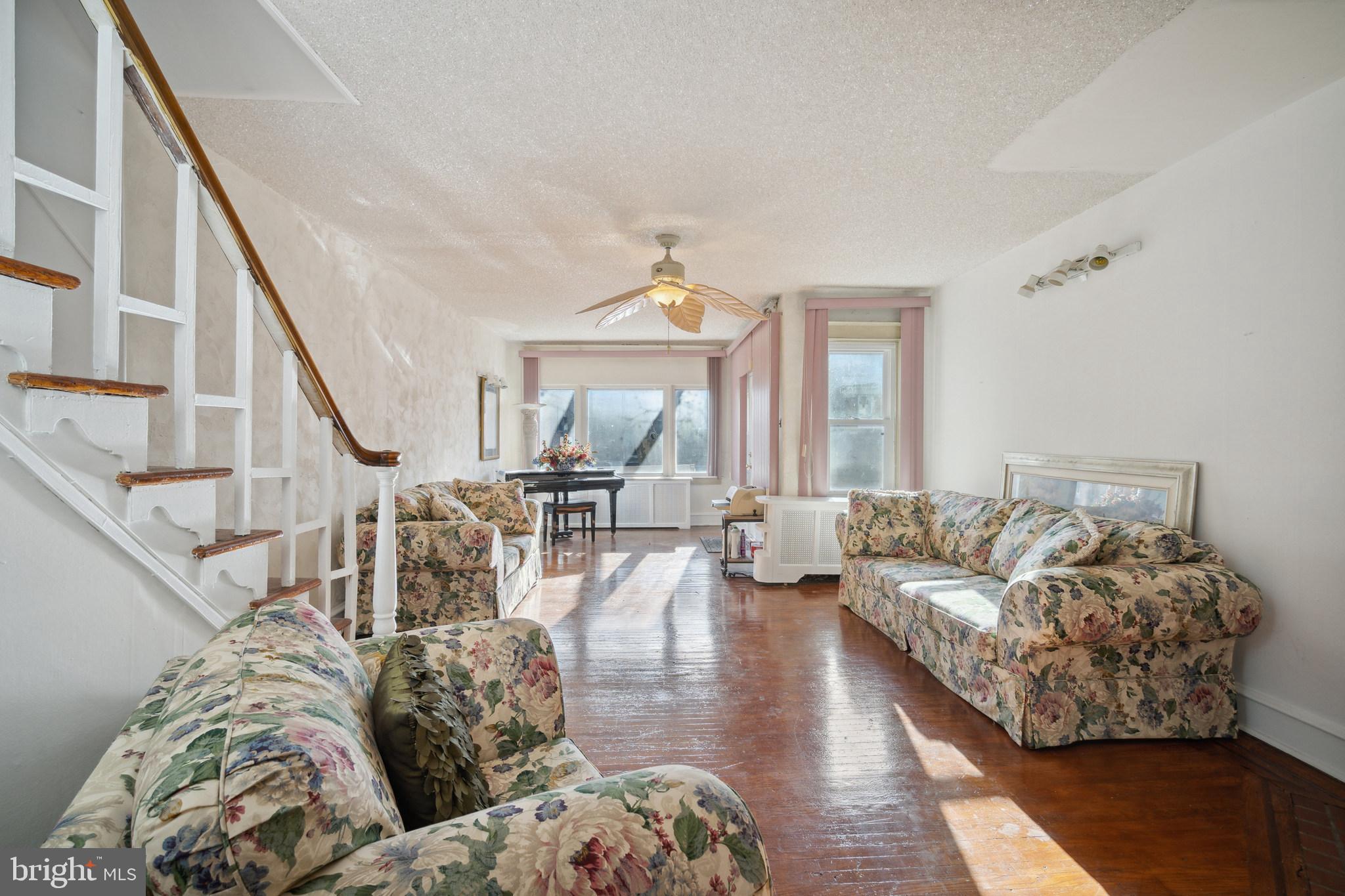 OXFORD CIRCLE - Residential