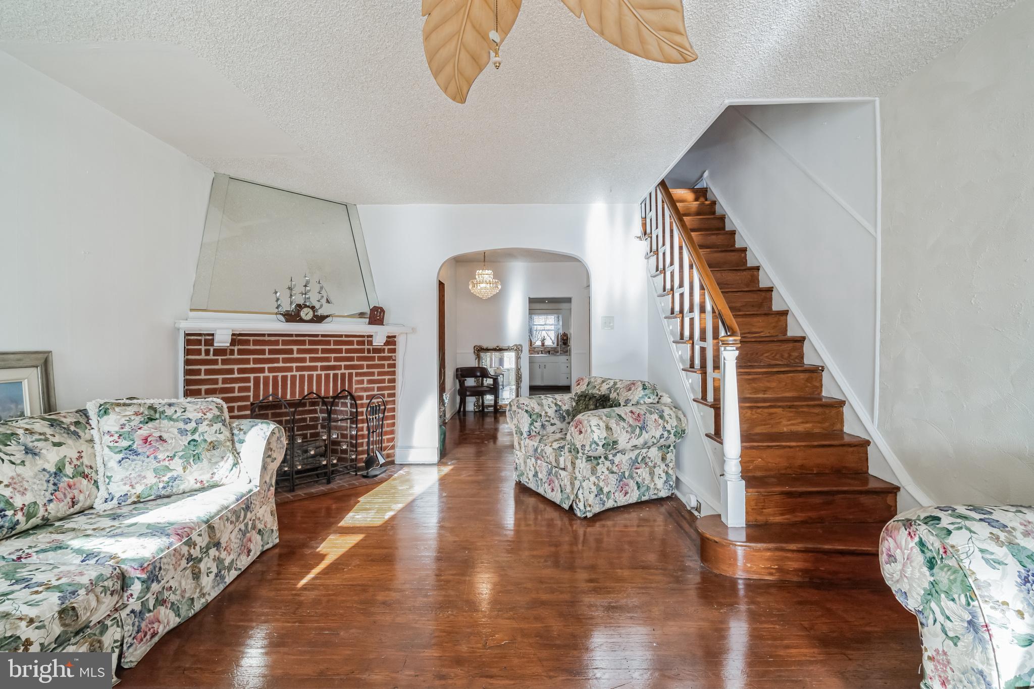 OXFORD CIRCLE - Residential