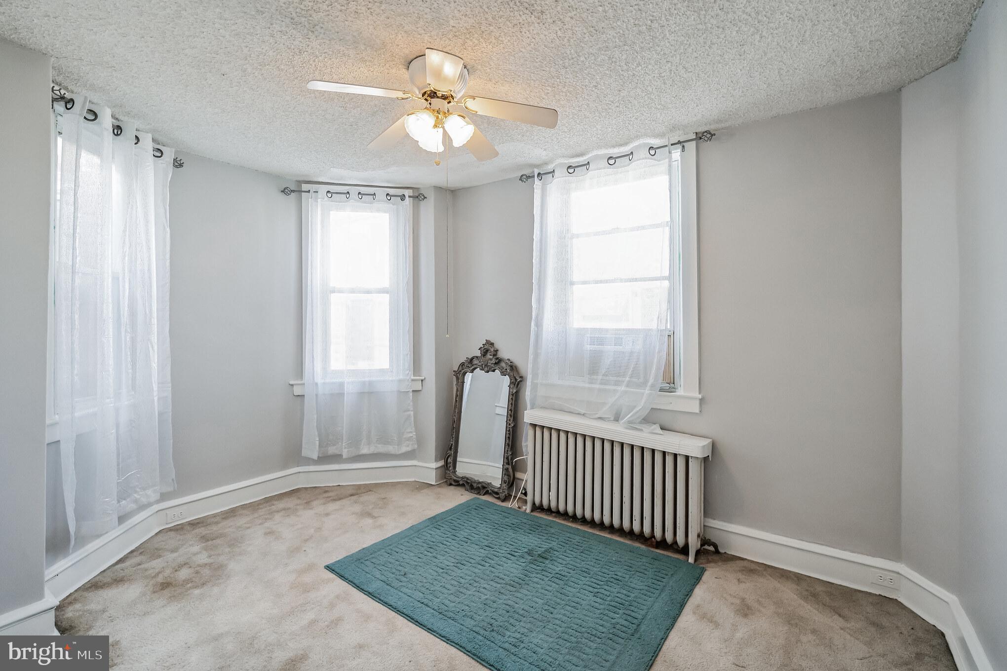 OXFORD CIRCLE - Residential