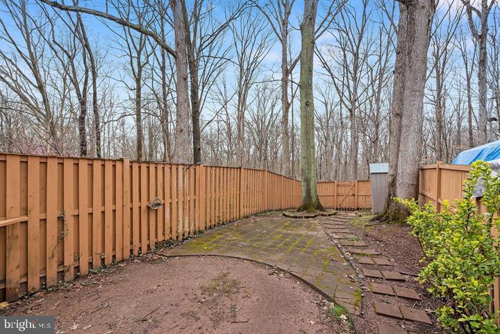 LONDON TOWNE - Residential