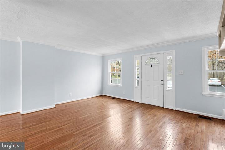 LONDON TOWNE - Residential