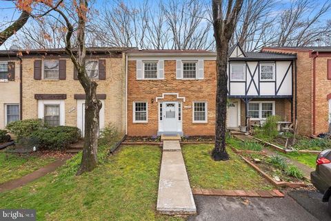 14895 LAMBETH SQUARE CENTREVILLE VA 20120