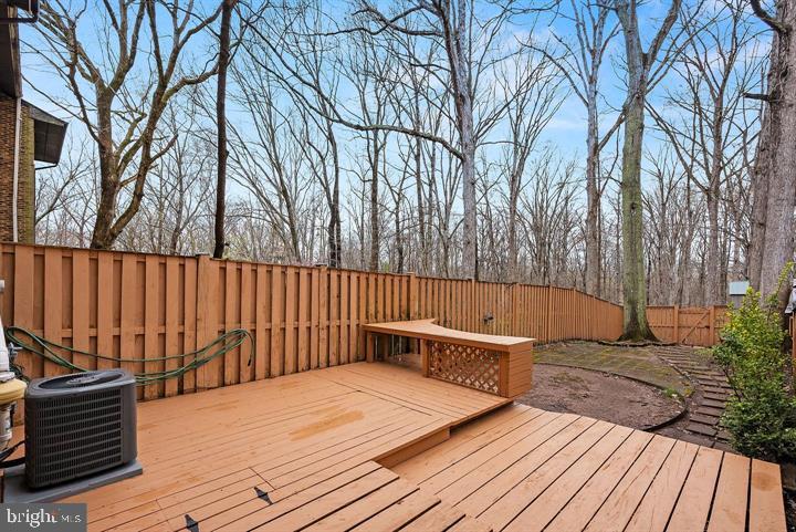 LONDON TOWNE - Residential