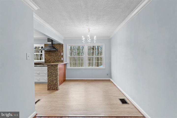 LONDON TOWNE - Residential