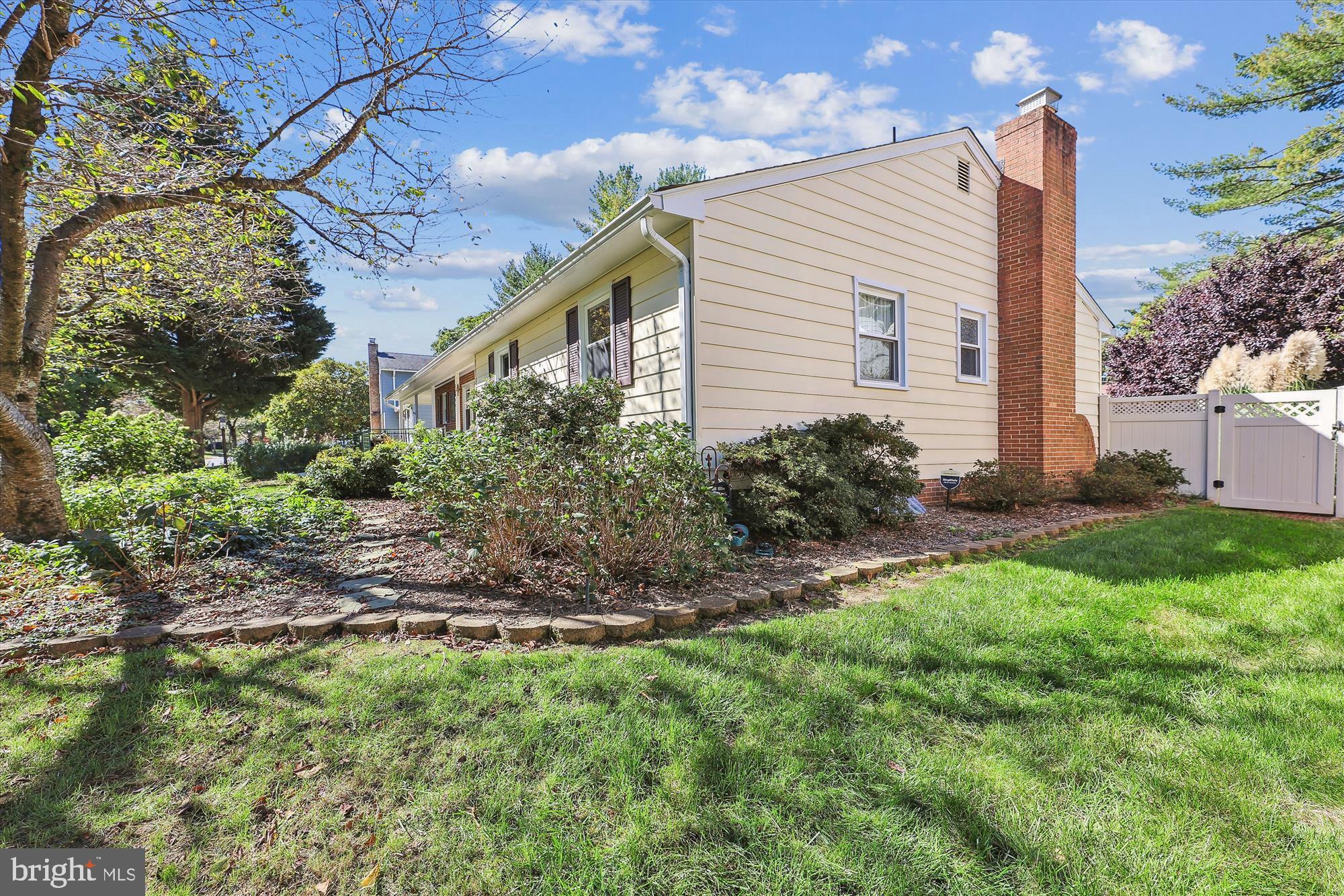 ROLLANDWOOD - Residential