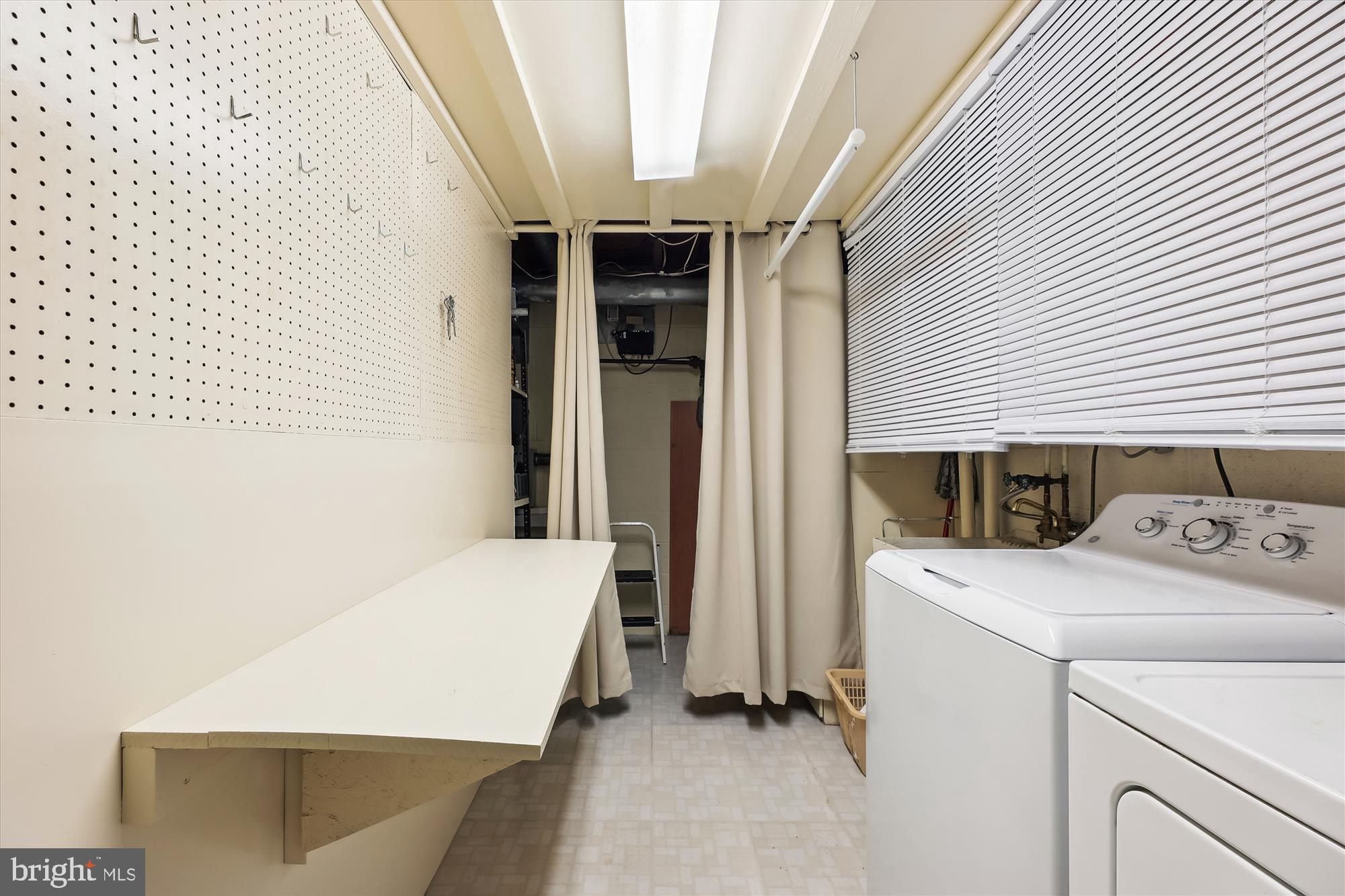 ROLLANDWOOD - Residential