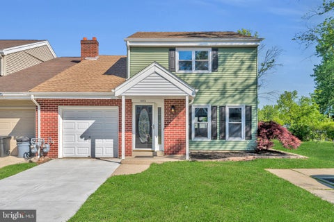 Townhouse For Sale - 101 Malvern Court<br/> MOUNT LAUREL, NJ 08054