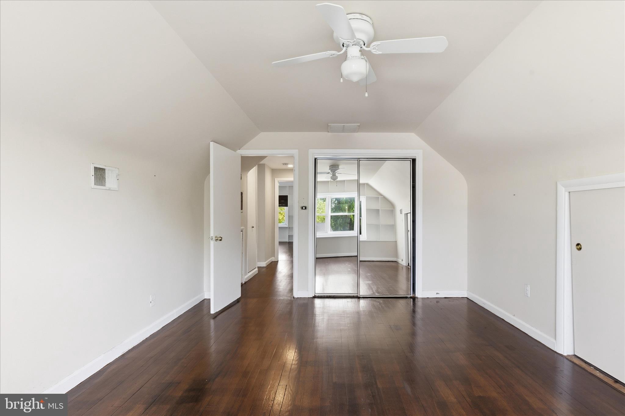 LONG MEADOW ESTATES - Residential