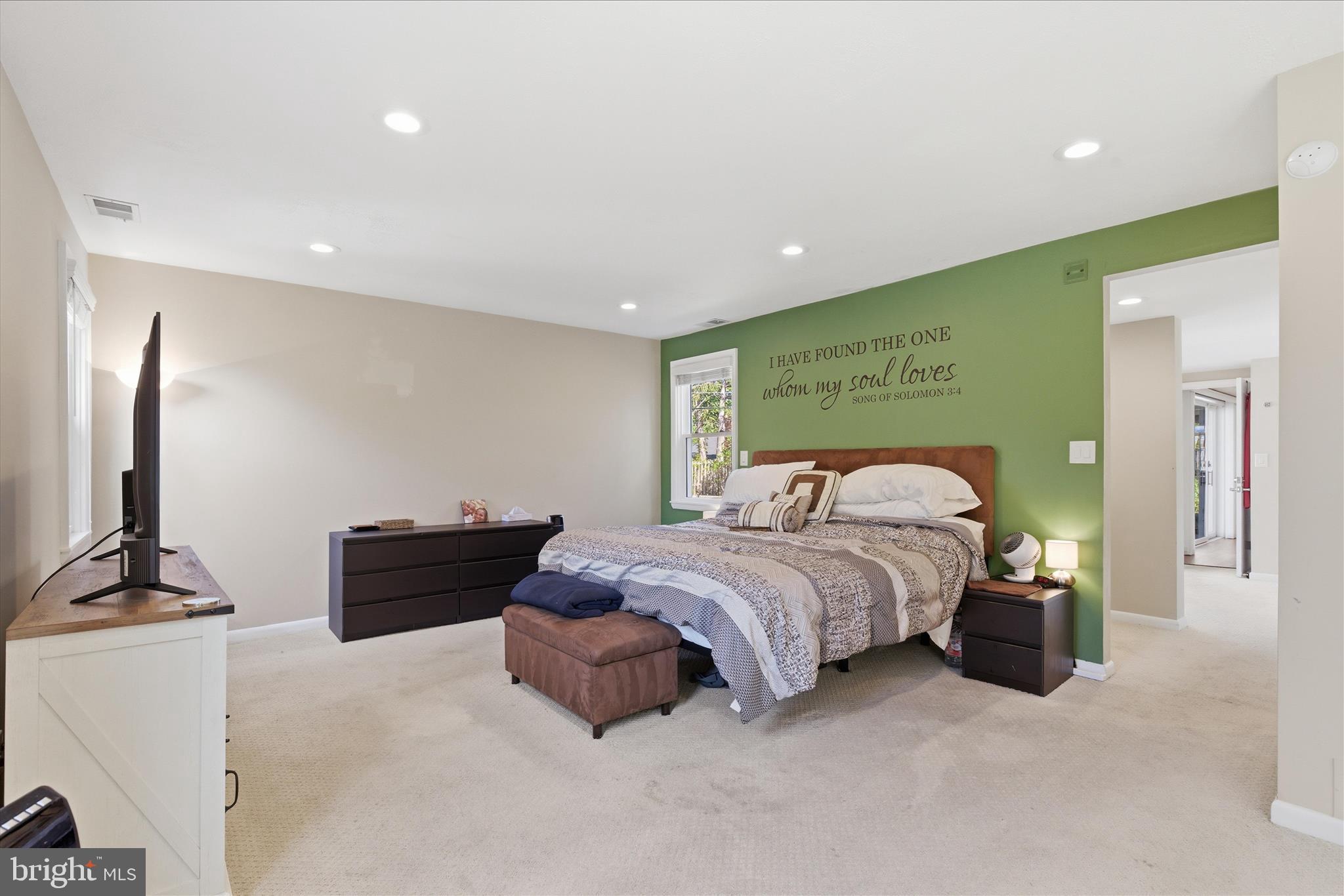 LONG MEADOW ESTATES - Residential