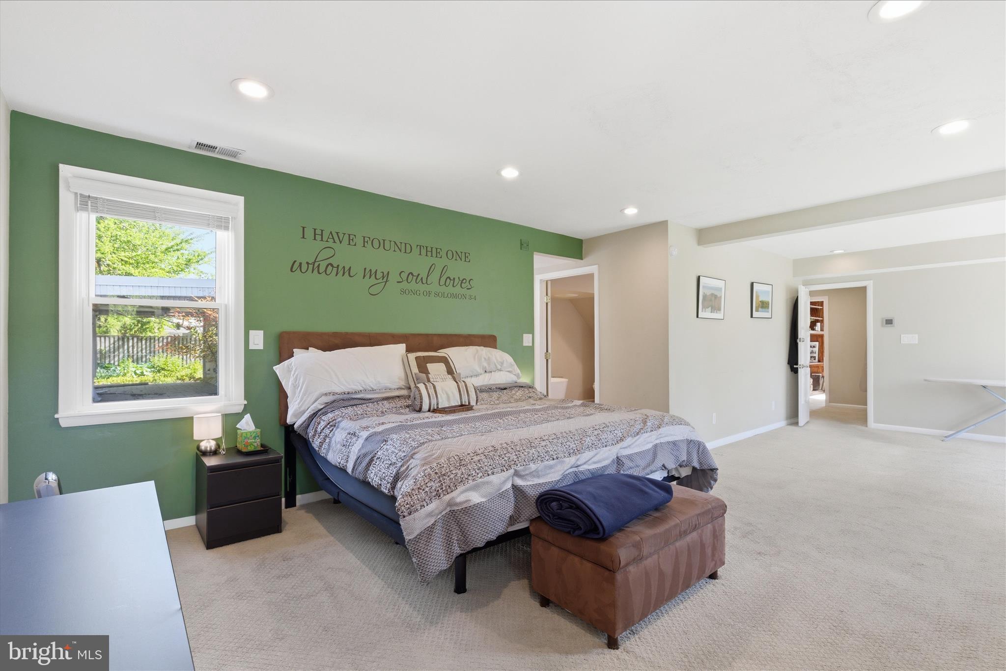 LONG MEADOW ESTATES - Residential