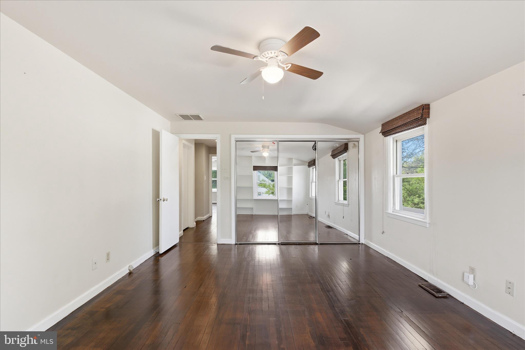 LONG MEADOW ESTATES - Residential