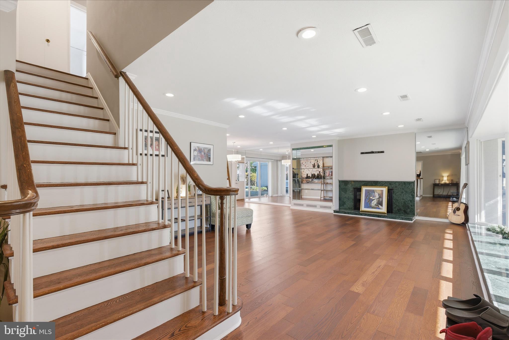 LONG MEADOW ESTATES - Residential